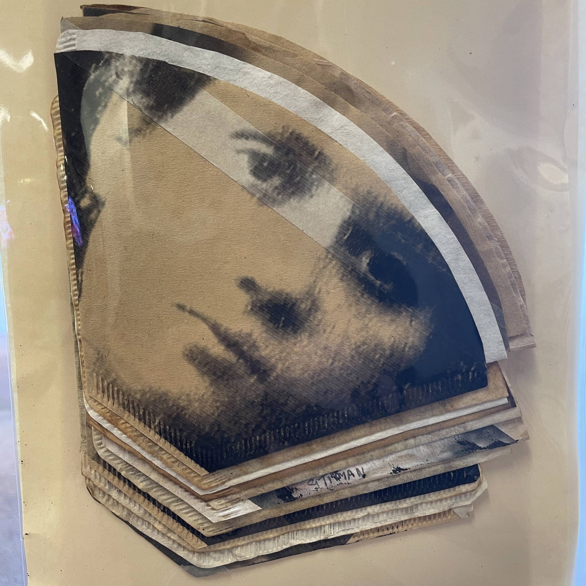 Expositie: Used coffee filter mail art project @ NO ART FASHION