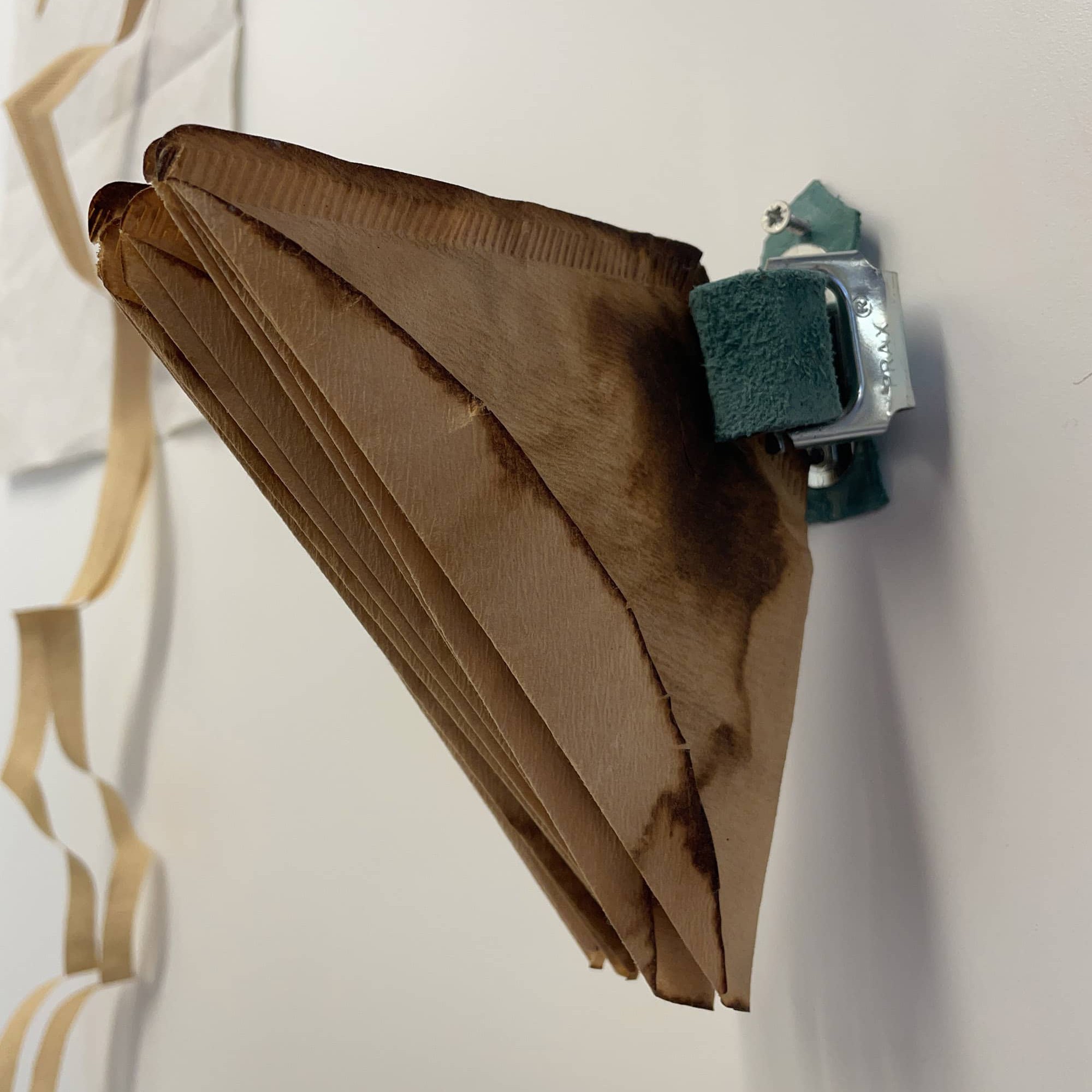 Expositie: Used coffee filter mail art project @ NO ART FASHION